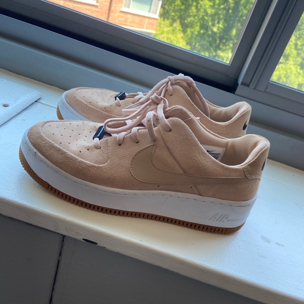 Nike Air Force Sage Low Beige Suede